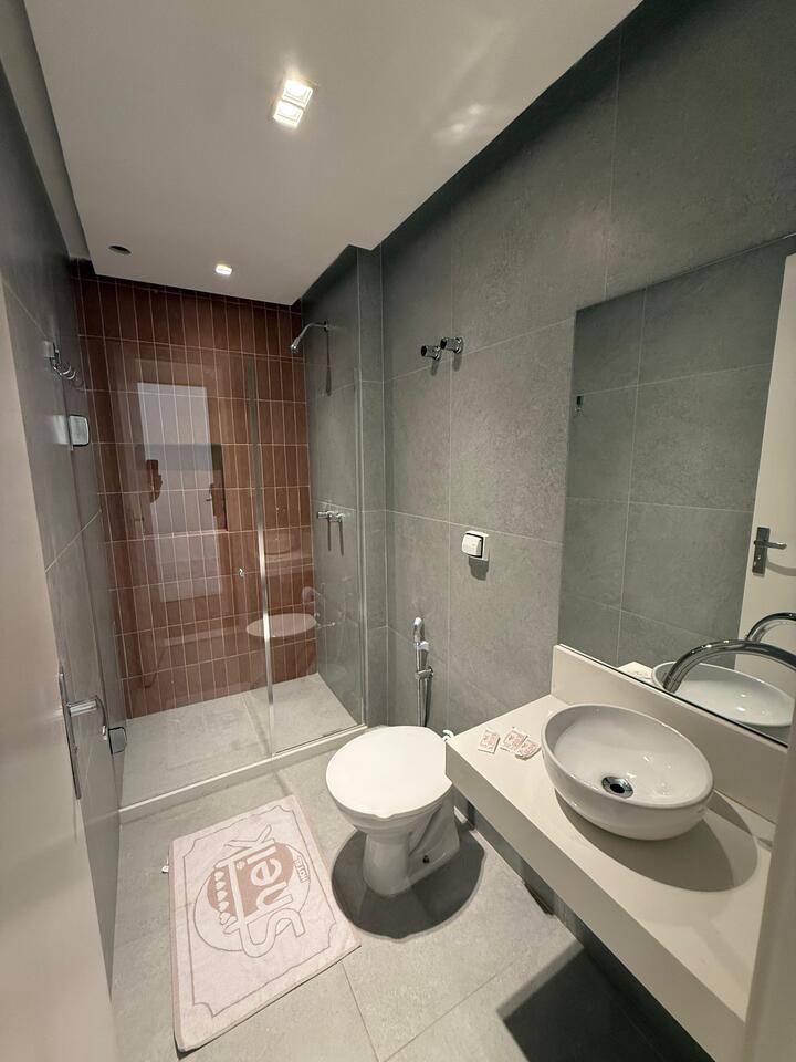 Anexo quarto duplo banheiro